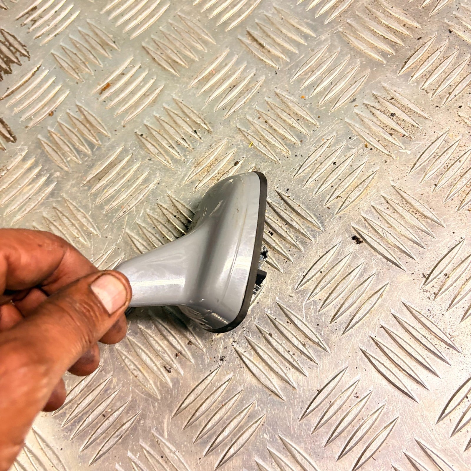 VW AG Sportback 8V Roof Antenna 8V0035503AG