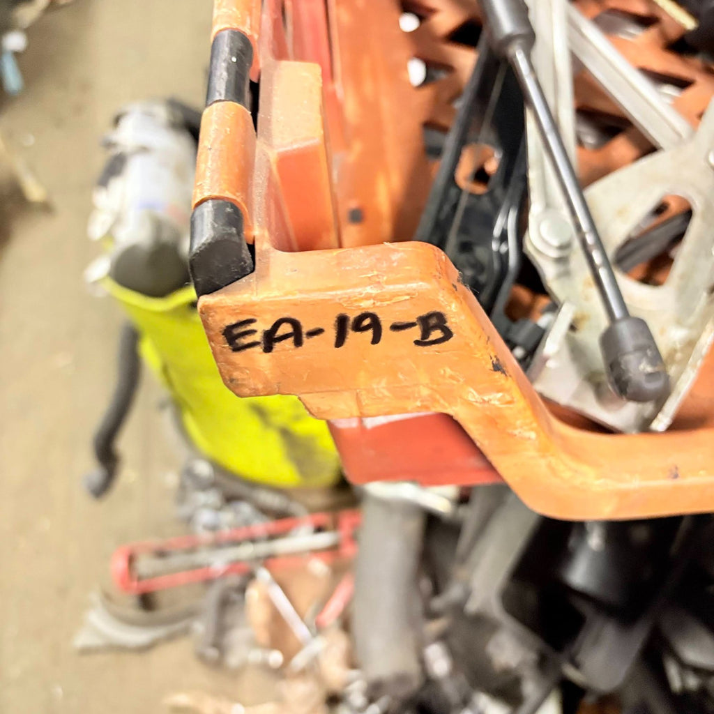 PEUGEOT 407 2003-2010 REAR LEFT TAILGATE BOOT HINGE WITH STRUT 9656592980