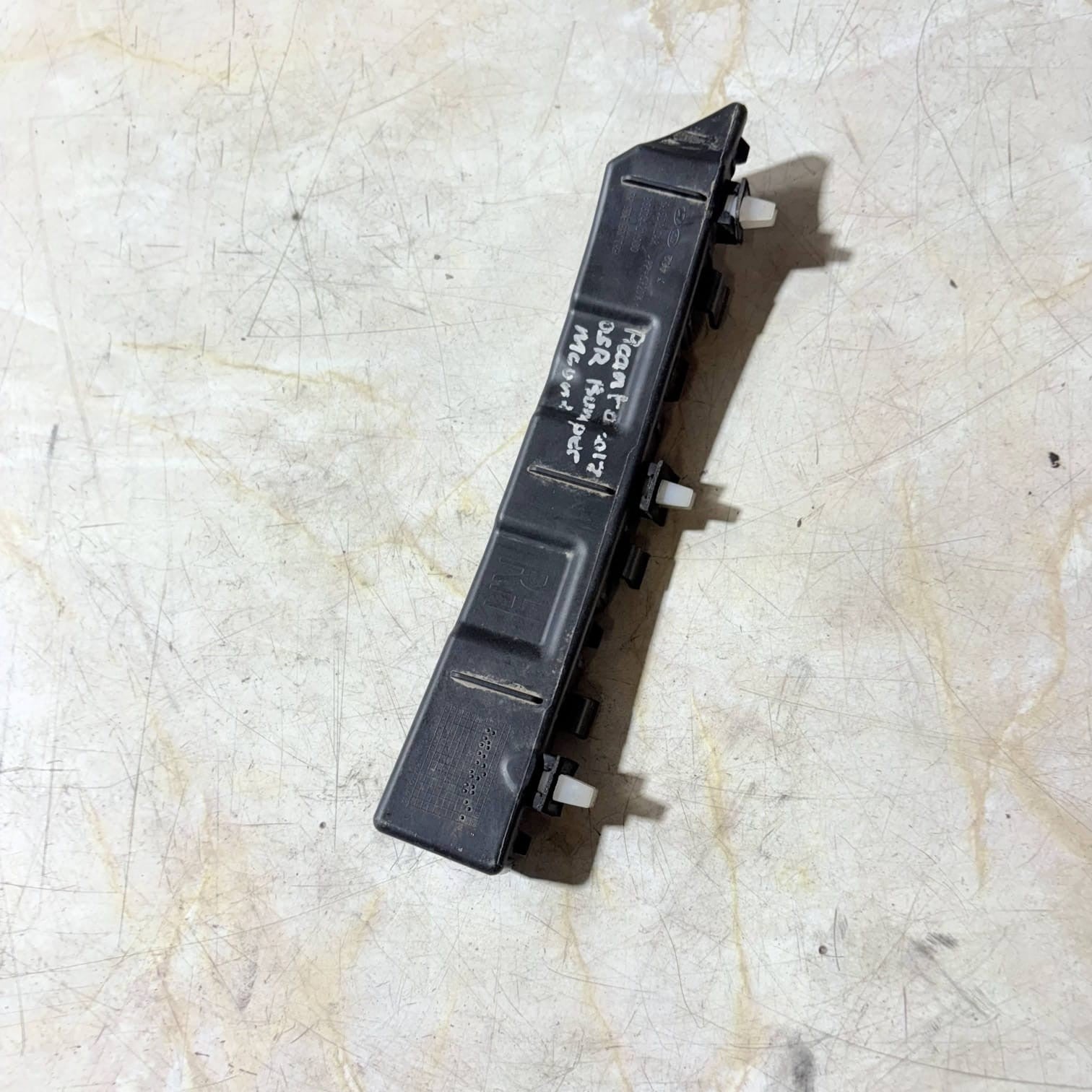 Kia Picanto TA 2011-2017 Rear Right Bumper Side Bracket OSR 866141Y000