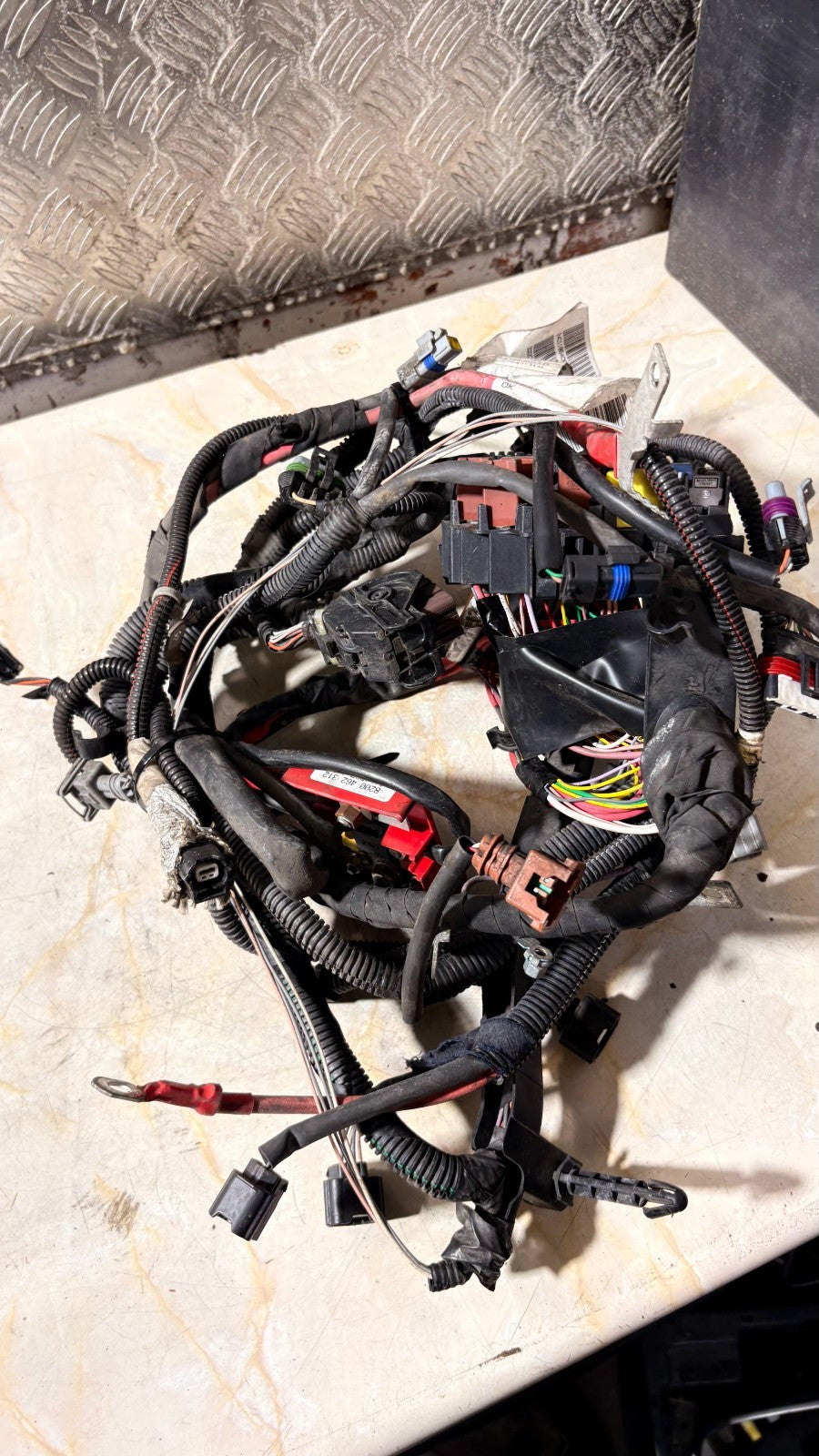 RENAULT TWINGO MK2 ENGINE WIRING LOOM 240118540R 2012