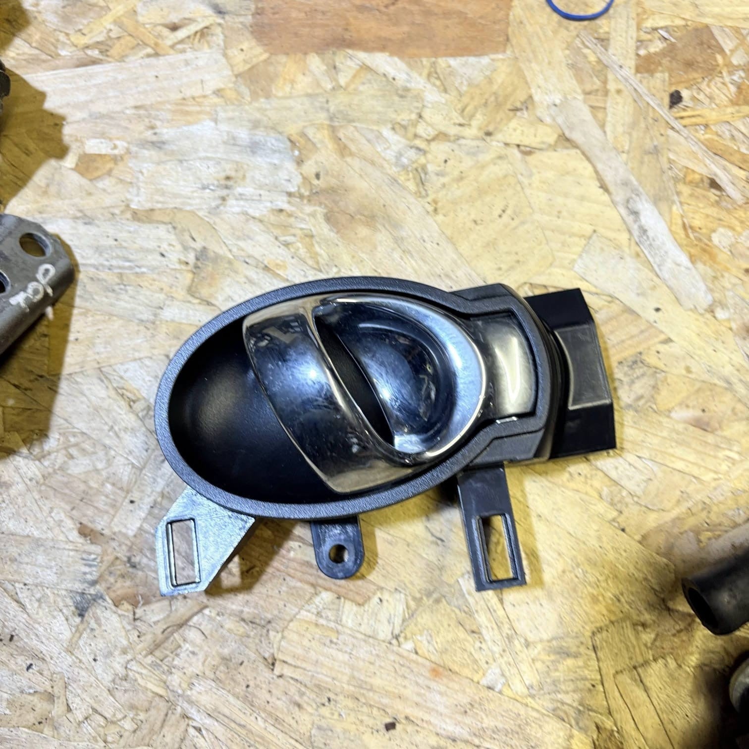 NISSAN JUKE INTERIOR DOOR HANDLE 80670BA61A 0SR