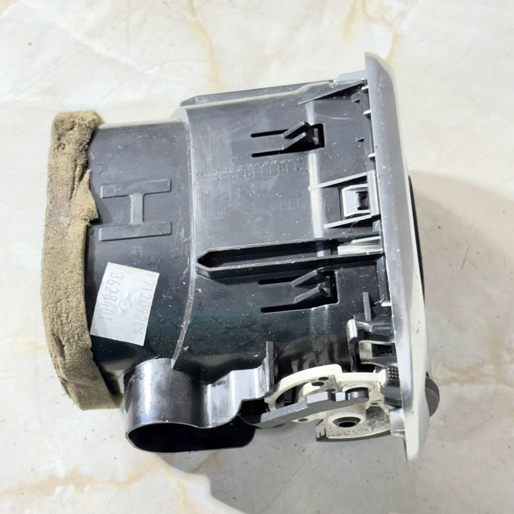 Citroen C3 Picasso 2009-2017 Passenger Left Dash Air Vent Outlet 9683043377