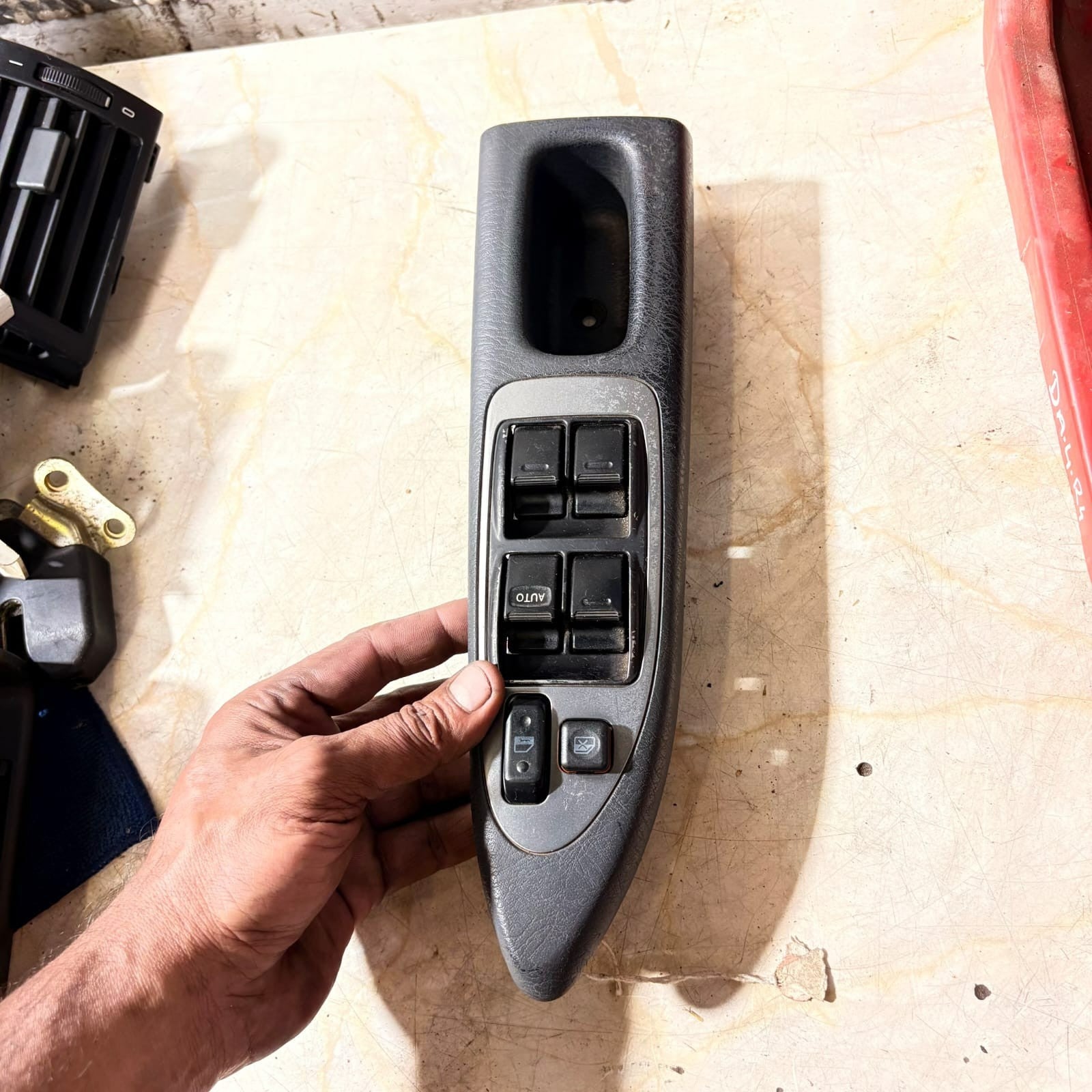 Toyota Avensis T250 03-09 Front Right Door Window Switch Panel 74231-05060
