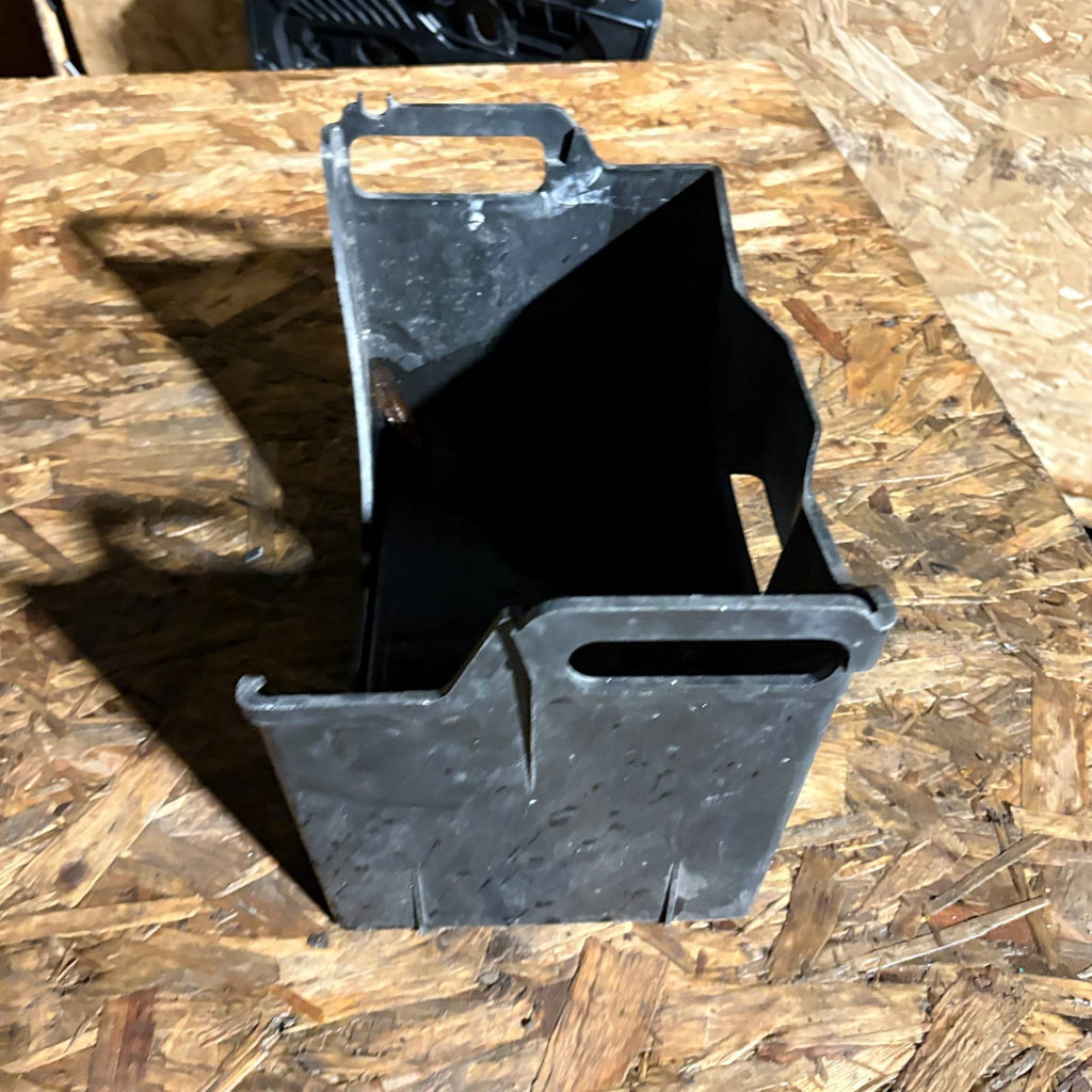 Mitsubishi Shogun/Pajero Mk3 2001-2006 Battery Tray Holder Box Base