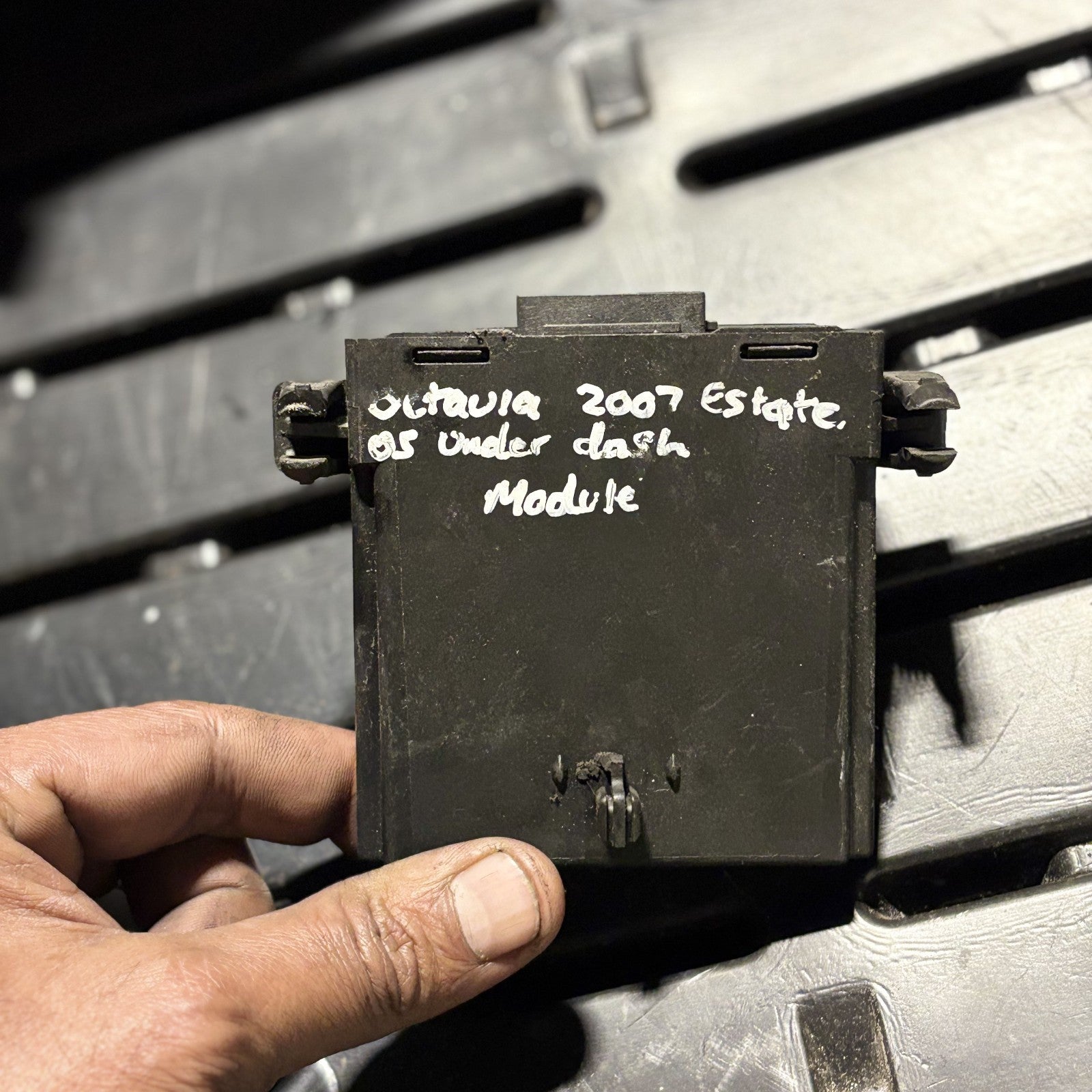 SKODA OCTAVIA 2004-2009 1Z Mk2 GATEWAY MODULE 1K0907530K
