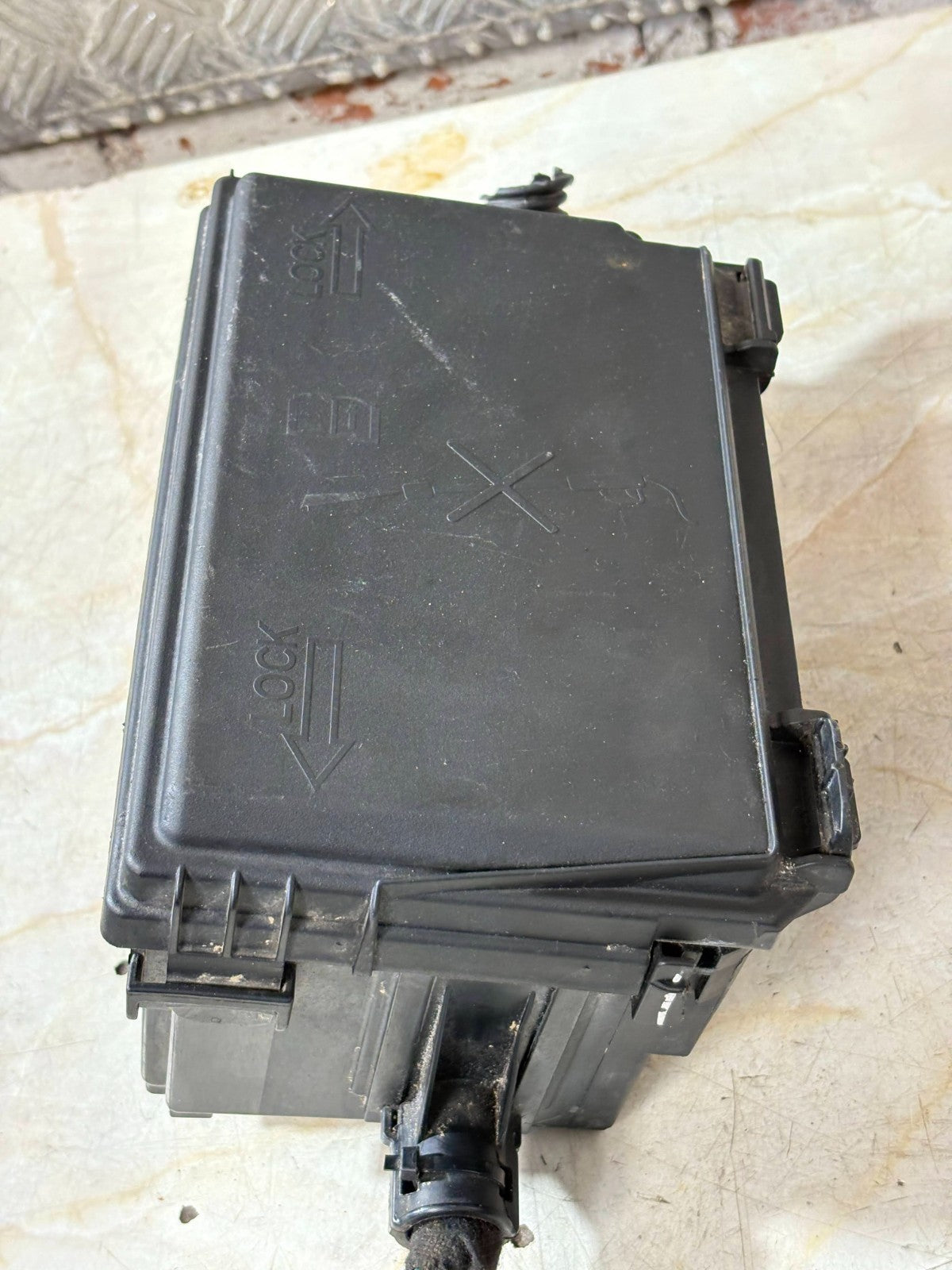 VAUXHALL CORSA 2013 D 1.3 DIESEL CDTI FUSE BOX 13299202