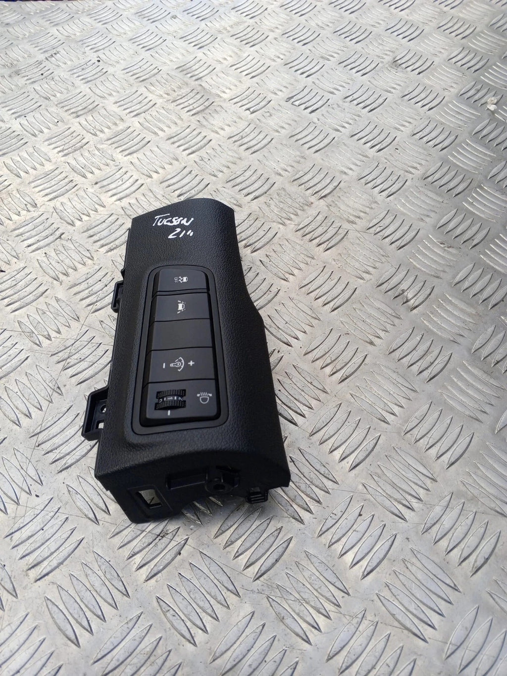 Hyundai Tucson TL 2015-2019 RHD Headlight Level TCS LKA Switch 84780-D7900TRY