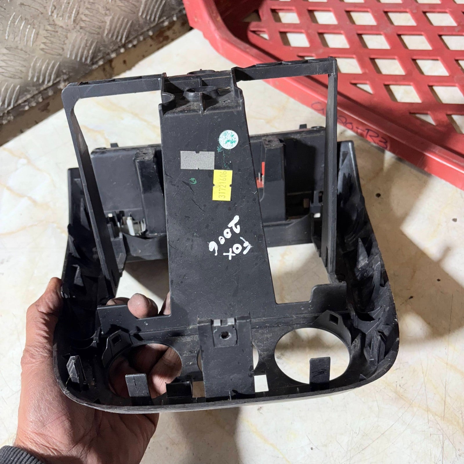 Volkswagen Fox 2006 Radio GPS head unit trim and Button