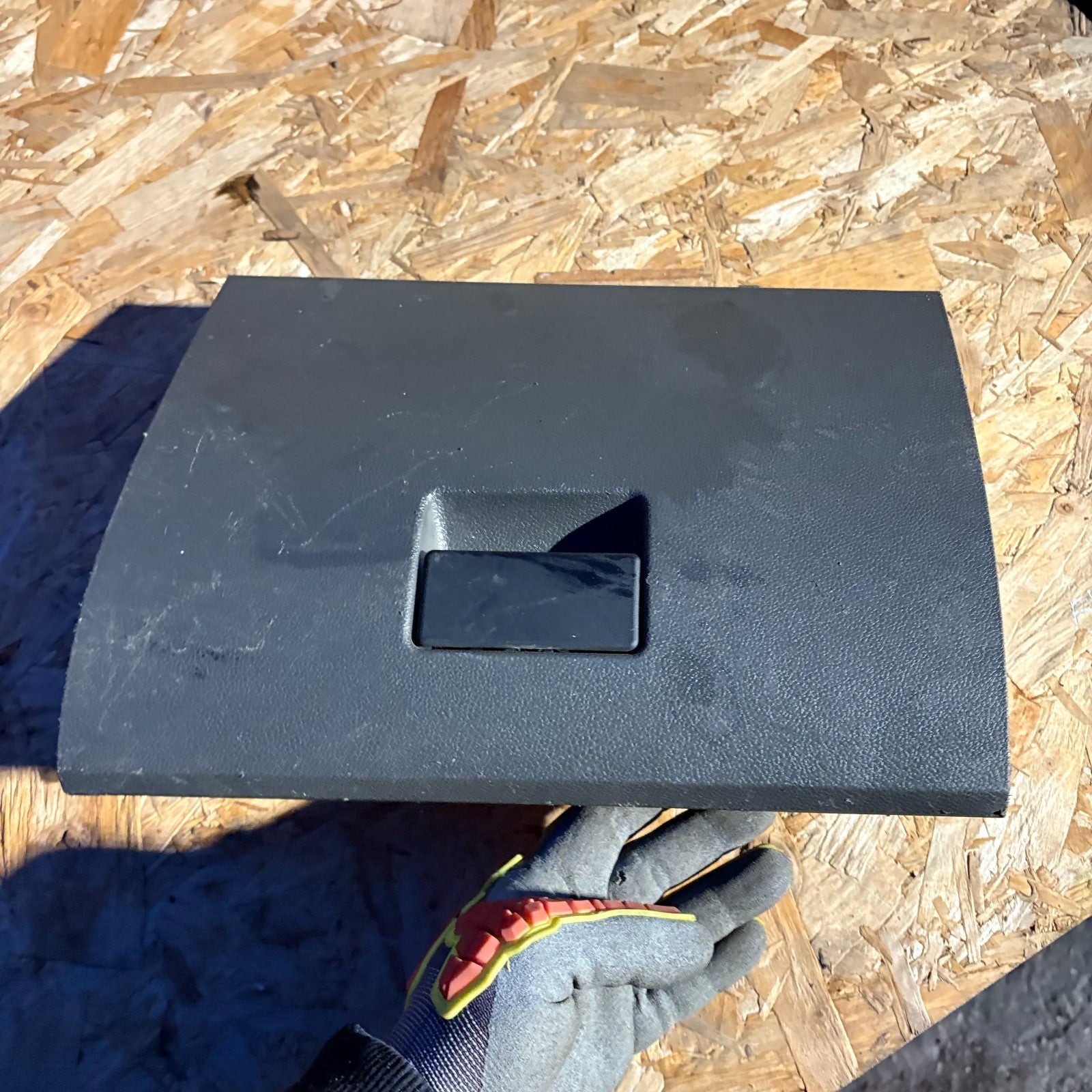 FORD FOCUS C-MAX 03-07 DASHBOARD GLOVE BOX STORAGE COMPARTMENT DOOR TRIM