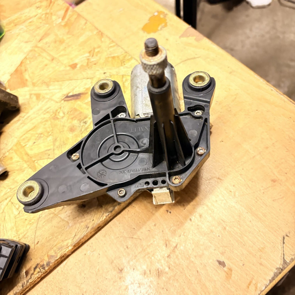 Renault Scenic 2003-2009 Rear Wiper Motor Valeo 53018912