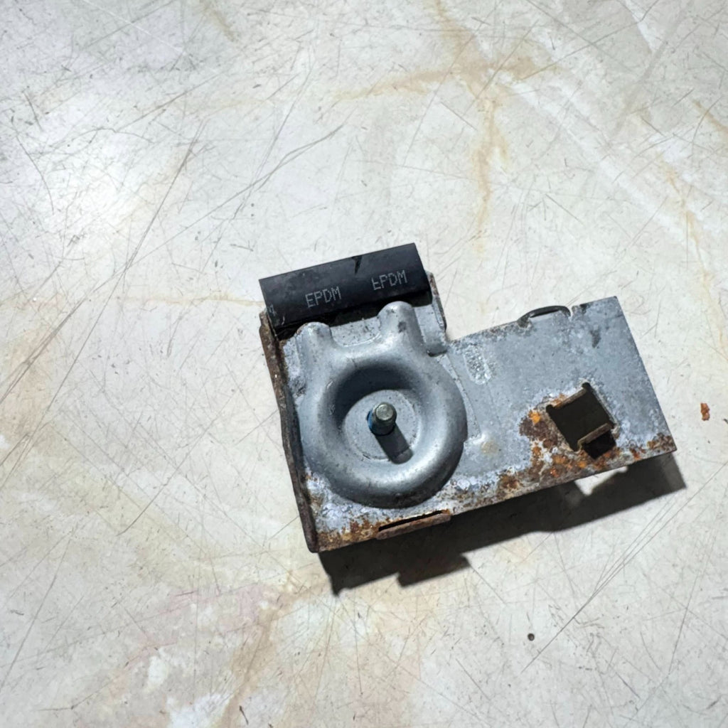 SEAT Arosa 1997 Front Left Door Window Glass Holder Clamp Bracket