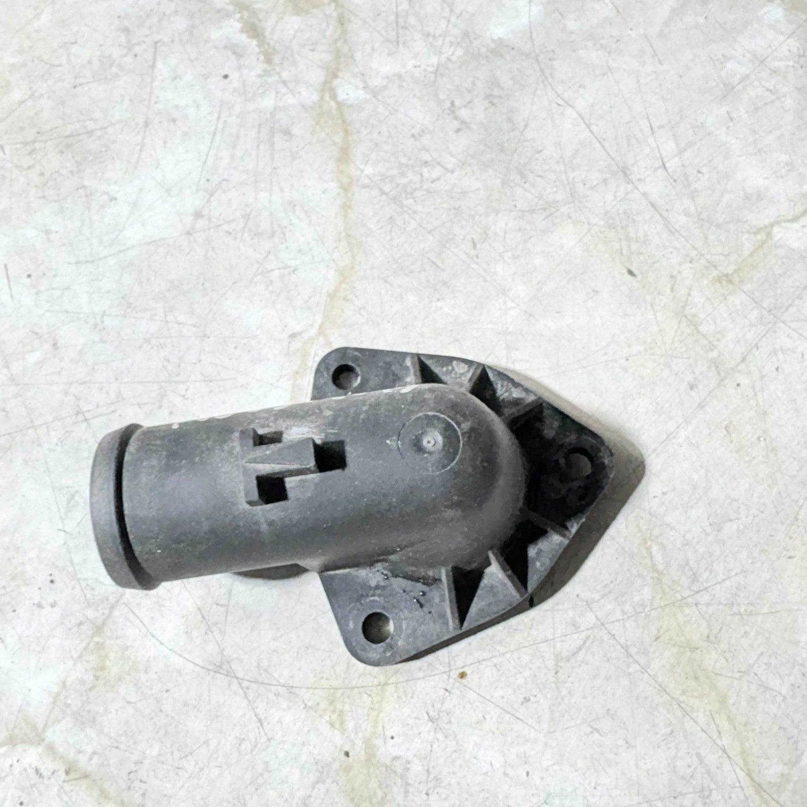 Ford Focus Mk3 Coolant Flange Thermostat Housing Cooling Water Outlet 2015-2018
