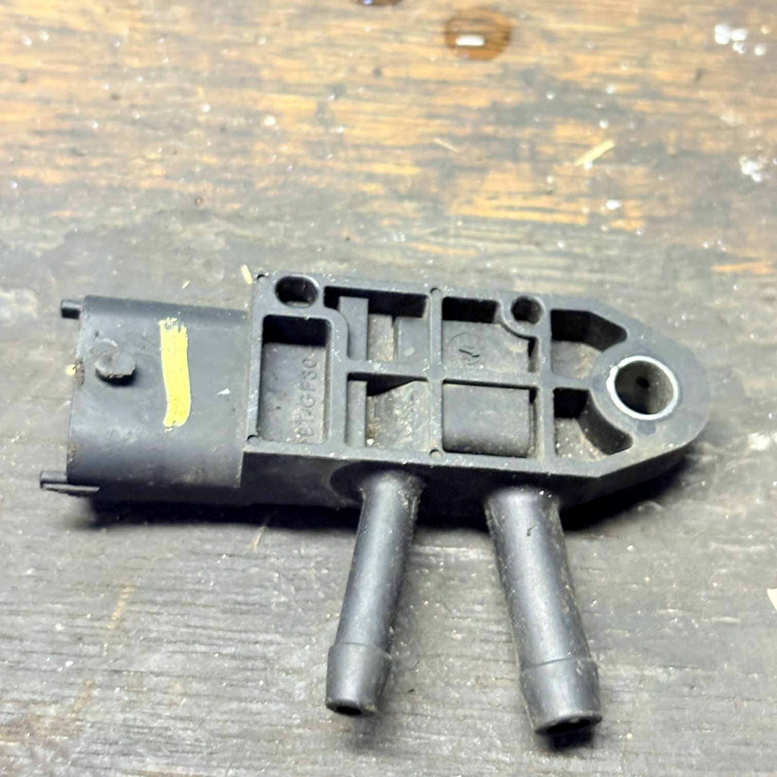 0281006252 EXHAUST PRESSURE SENSOR A6079050500 227702184 Nissan Renault