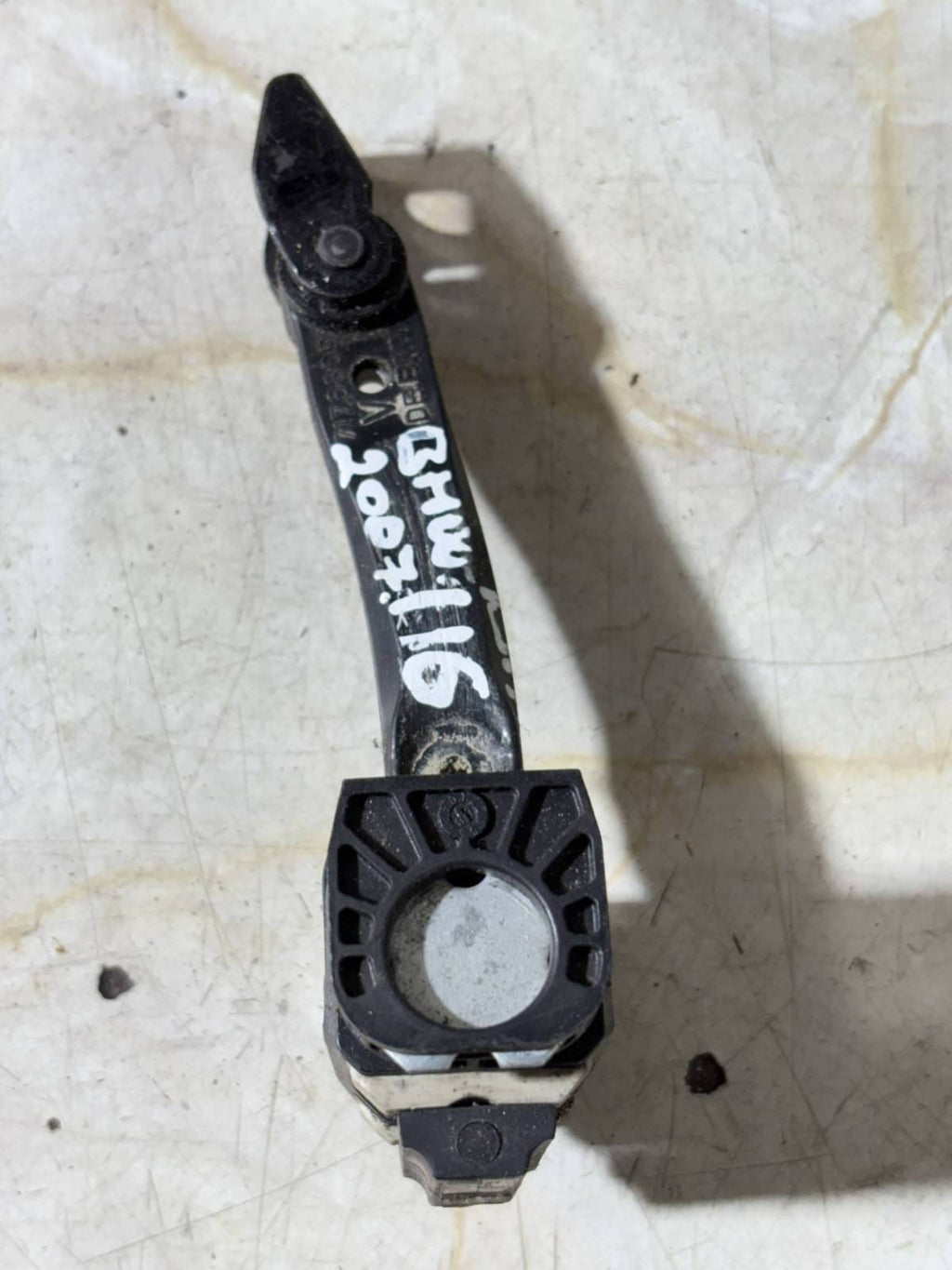 BMW 1 SERIES E87 2007 NEARSIDE LEFT FRONT DOOR CHECK STRAP 7176809 O5256