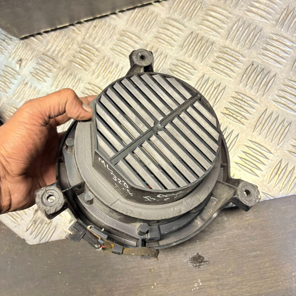 Mercedes ML320 ML430 ML55 W163 Bose Front Left Door Speaker 1638200302 (98-01)