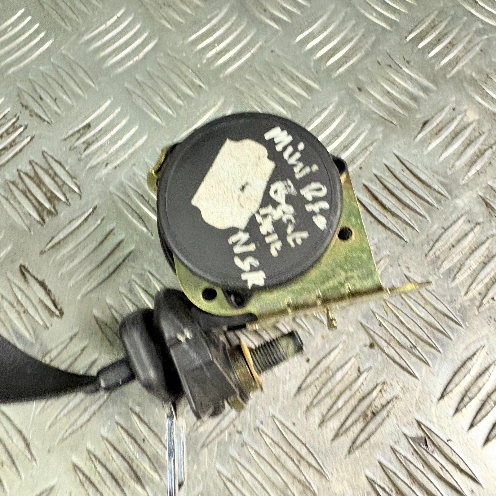Bmw Mini Left Passenger N/S Rear Seat Belt 0430048