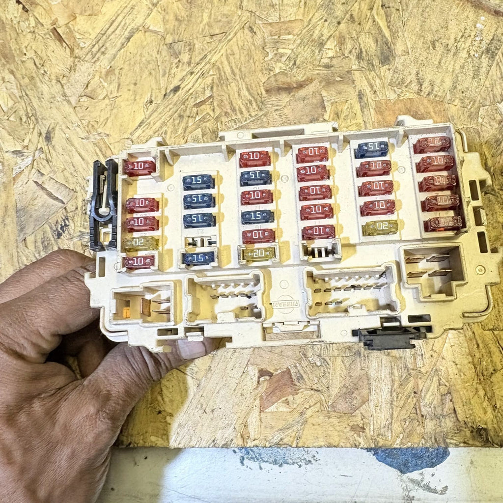 Nissan Xtrail 2001-2007 Under Dash Fuse Box