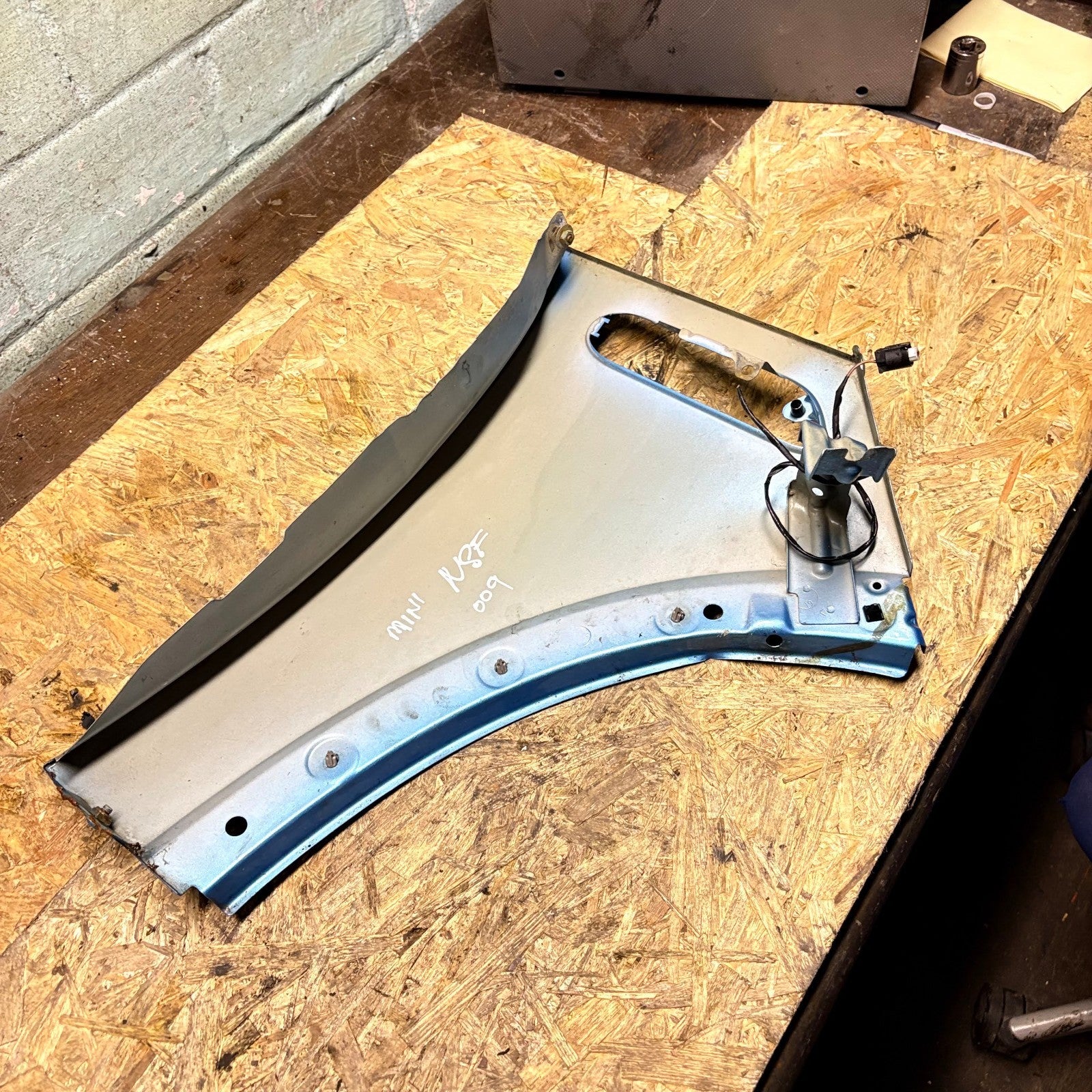 MINI One/Cooper R50/R53 2001-2006 R52 2004-2008 Passenger Front Left Wing Fender