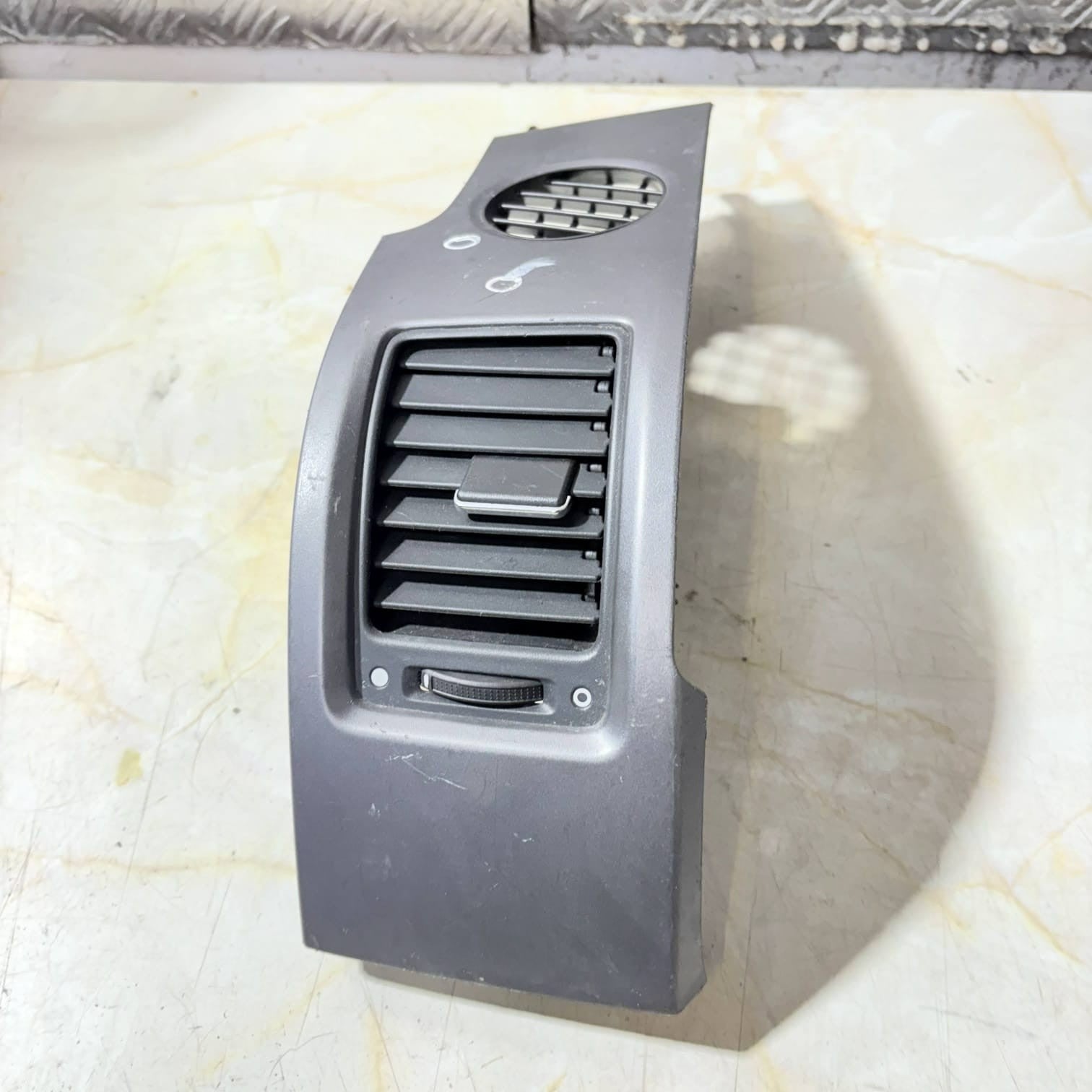 HONDA CR-V MK3 Air Vent Passenger Front 77620-SWA-2004-(NSF)