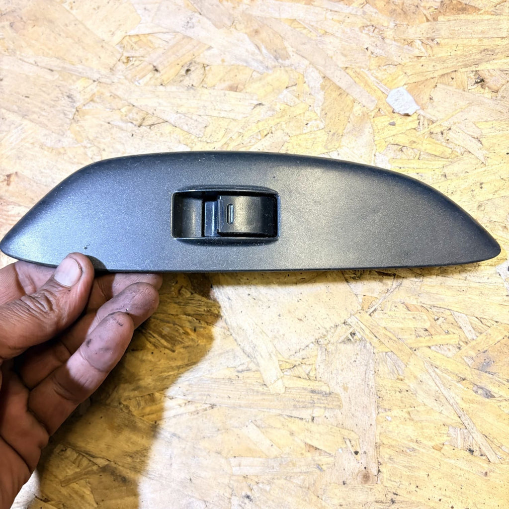 TOYOTA YARIS MK1 XP10 PASSENGER FRONT ELECTRIC WINDOW SWITCH 3 DOOR JTD