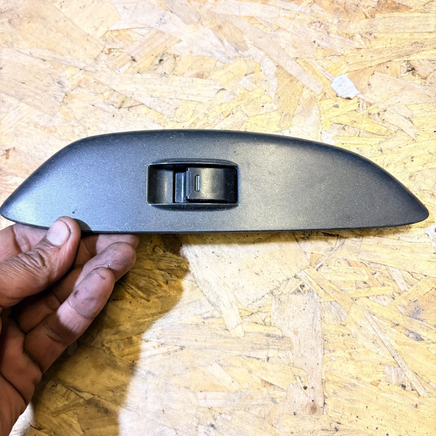TOYOTA YARIS MK1 XP10 PASSENGER FRONT ELECTRIC WINDOW SWITCH 3 DOOR JTD