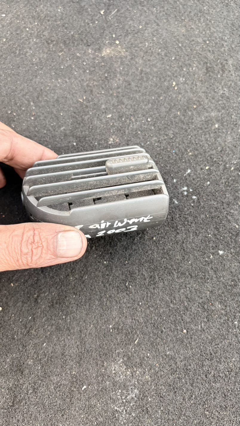 OPEL CORSA INTERIOR AIR VENT DRIVERS SIDE 2000-2006