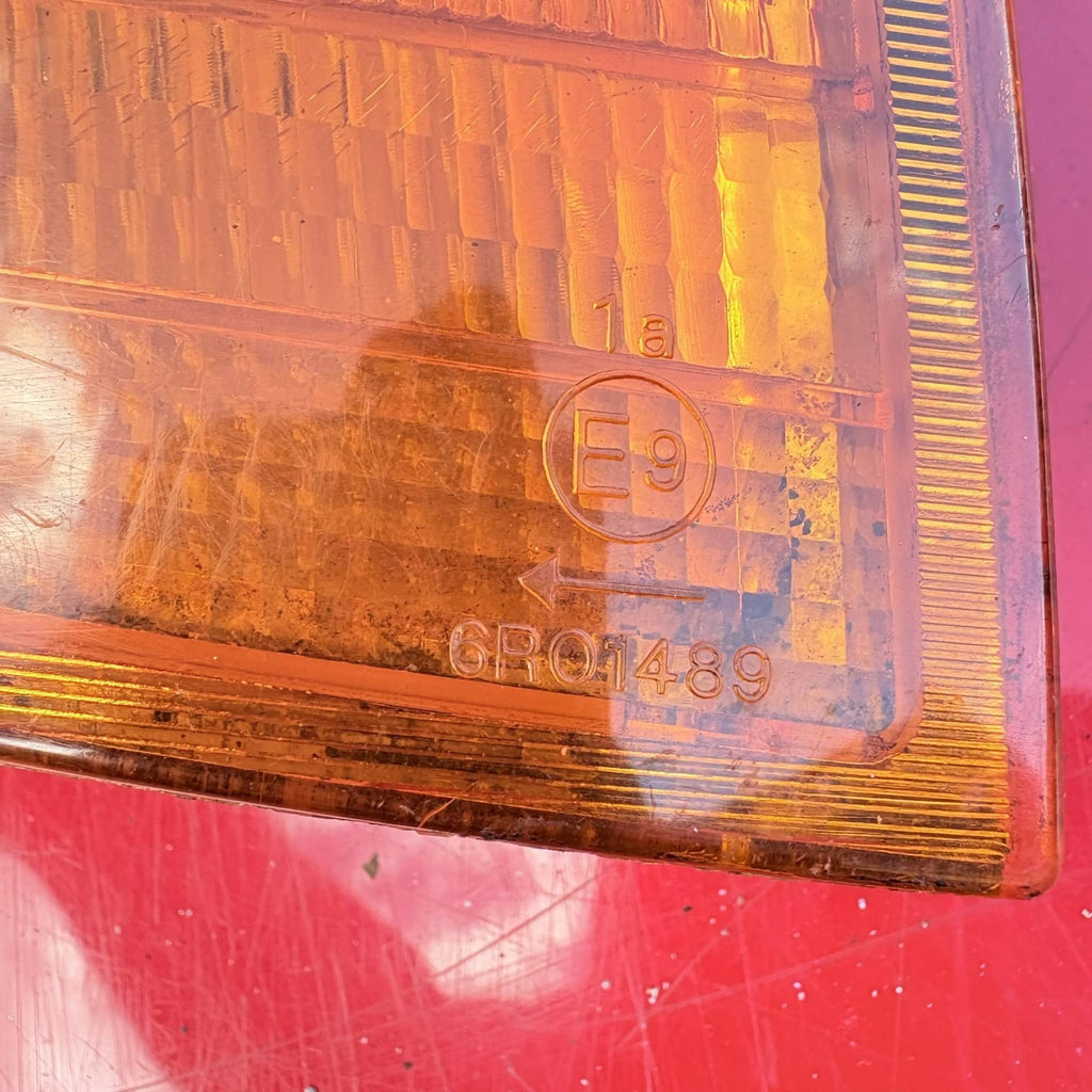 Mercedes Vito W638 V-Class 1996-2003 Front Right Indicator Lamp 6388200121 Valeo