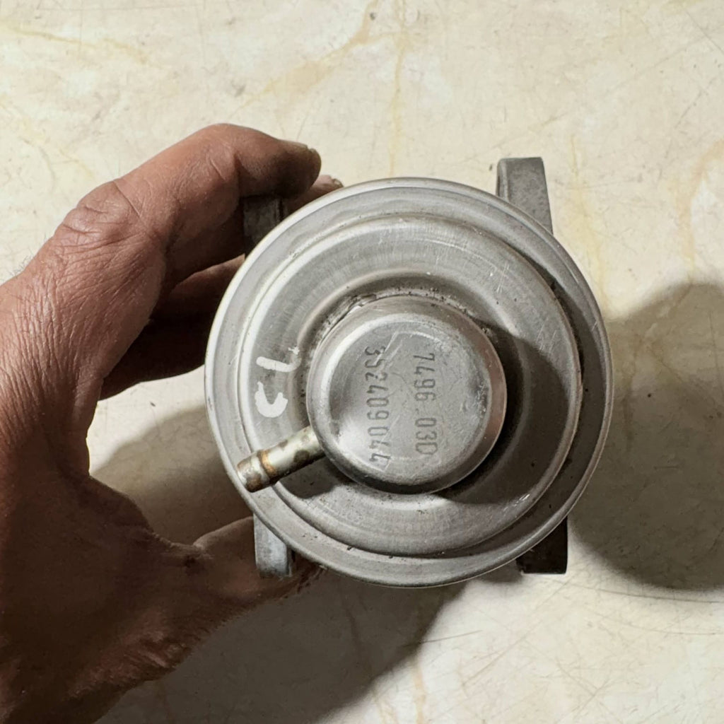 VOLKSWAGEN TOURAN MK1 EGR Valve Exhaust Gas Recirculation Valve 749603D