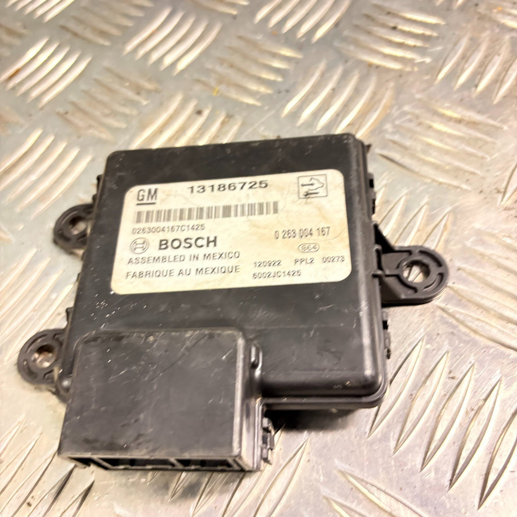VAUXHALL CORSA 2012 PARKING PILOT CONTROL MODULE 13186725 BOSCH 0263004167