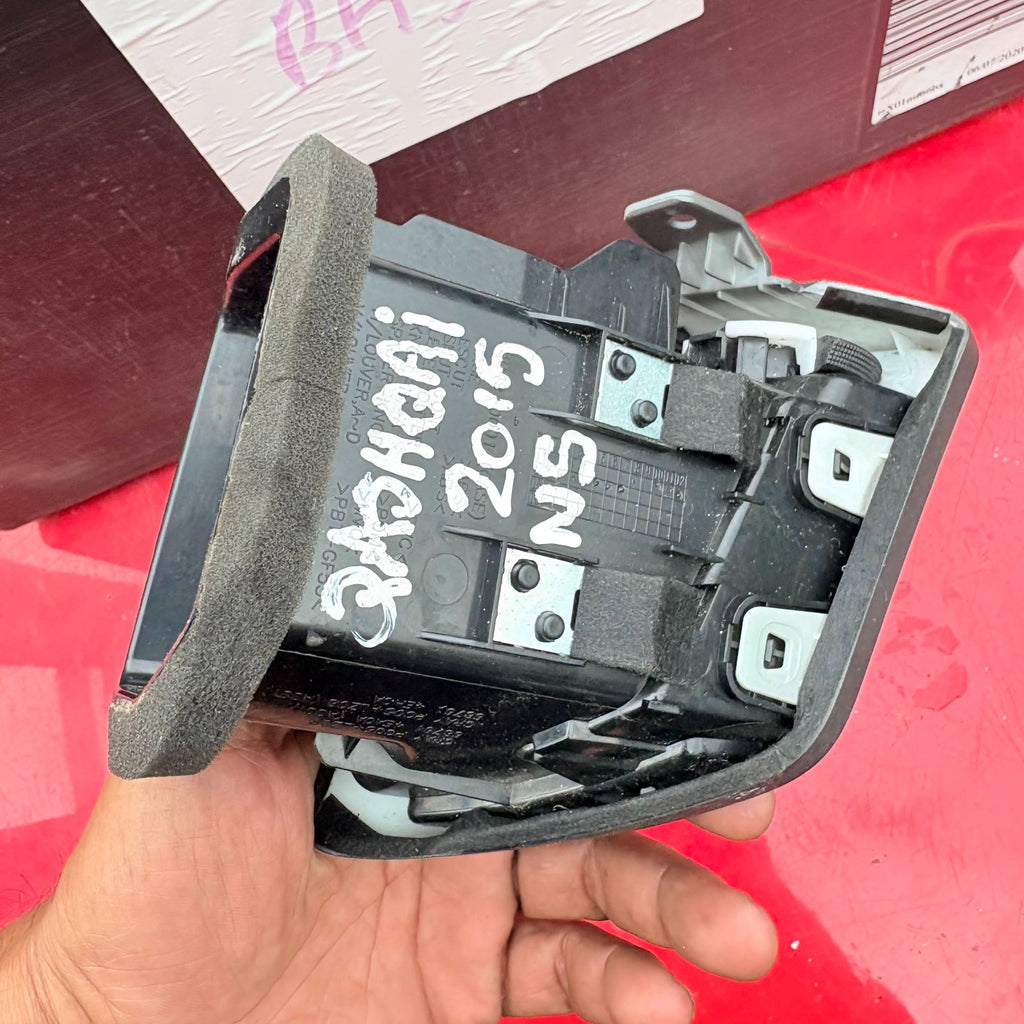 NISSAN QASHQAI 2014-2021 Dashboard Left Side Air Vent 687614EA0A