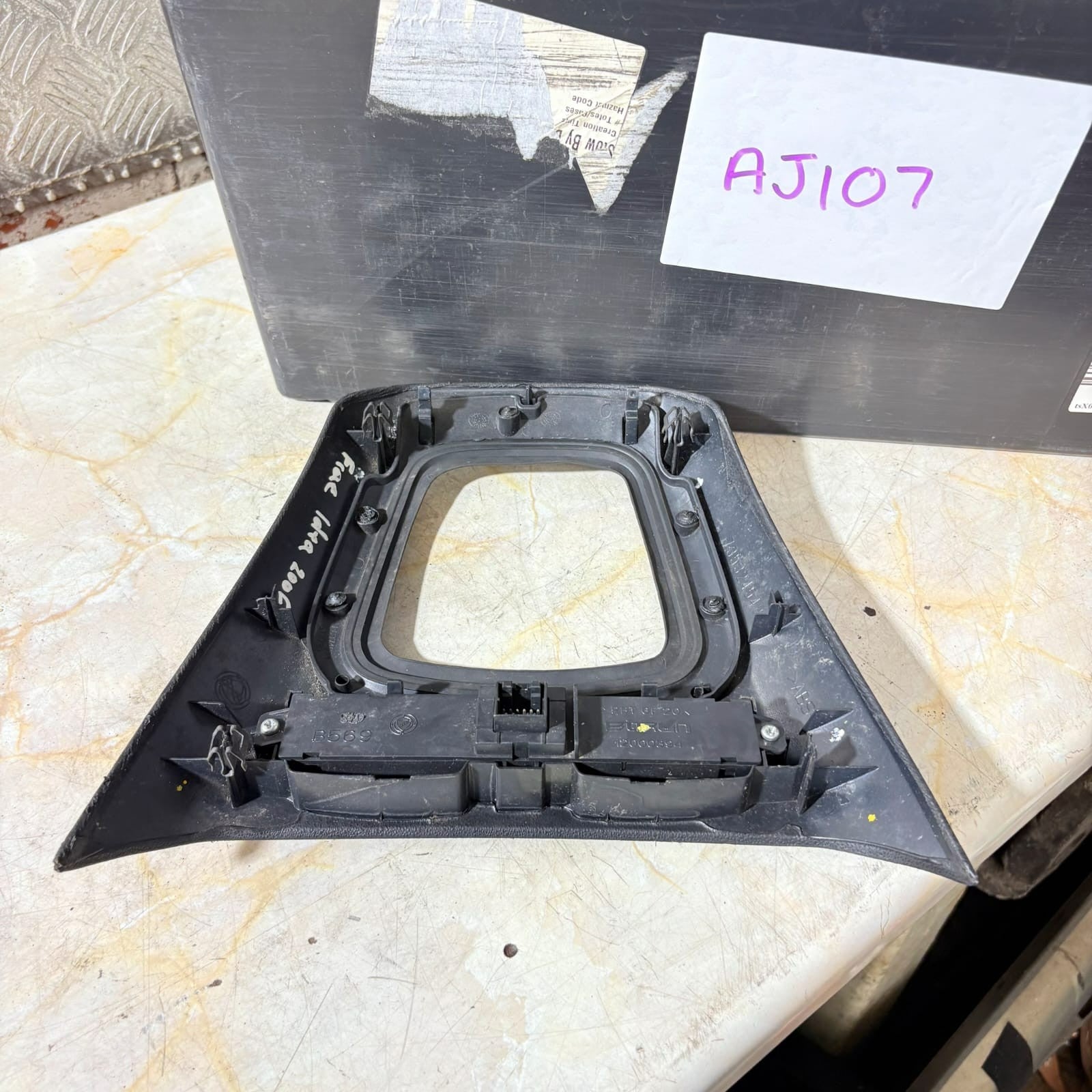 Fiat Idea 2003-2012 Lancia Musa 2004-2012 City/Window Lock Panel 735324543