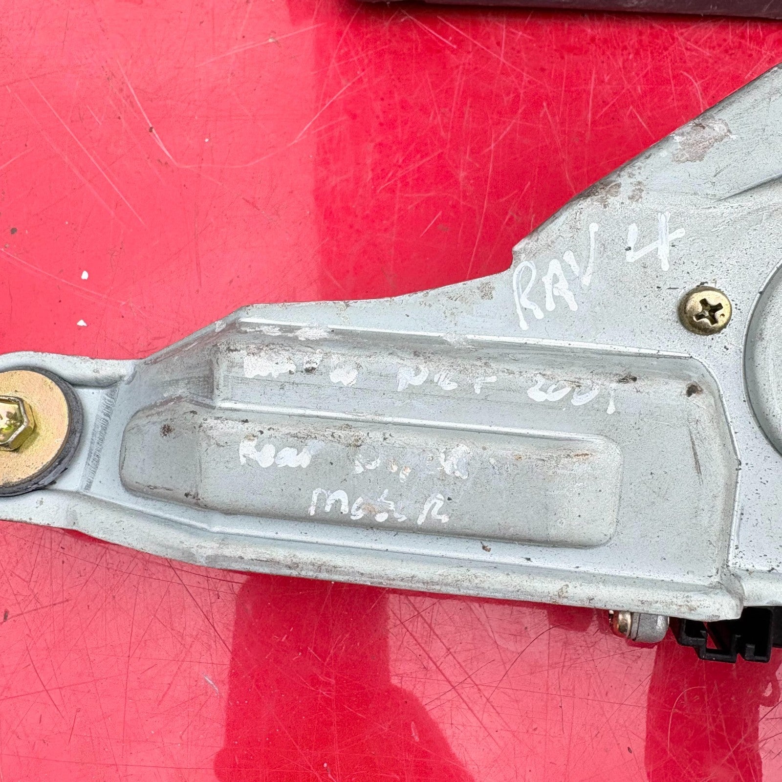 TOYOTA RAV-4 2000-2005 REAR WIPER MOTOR 85130-42040