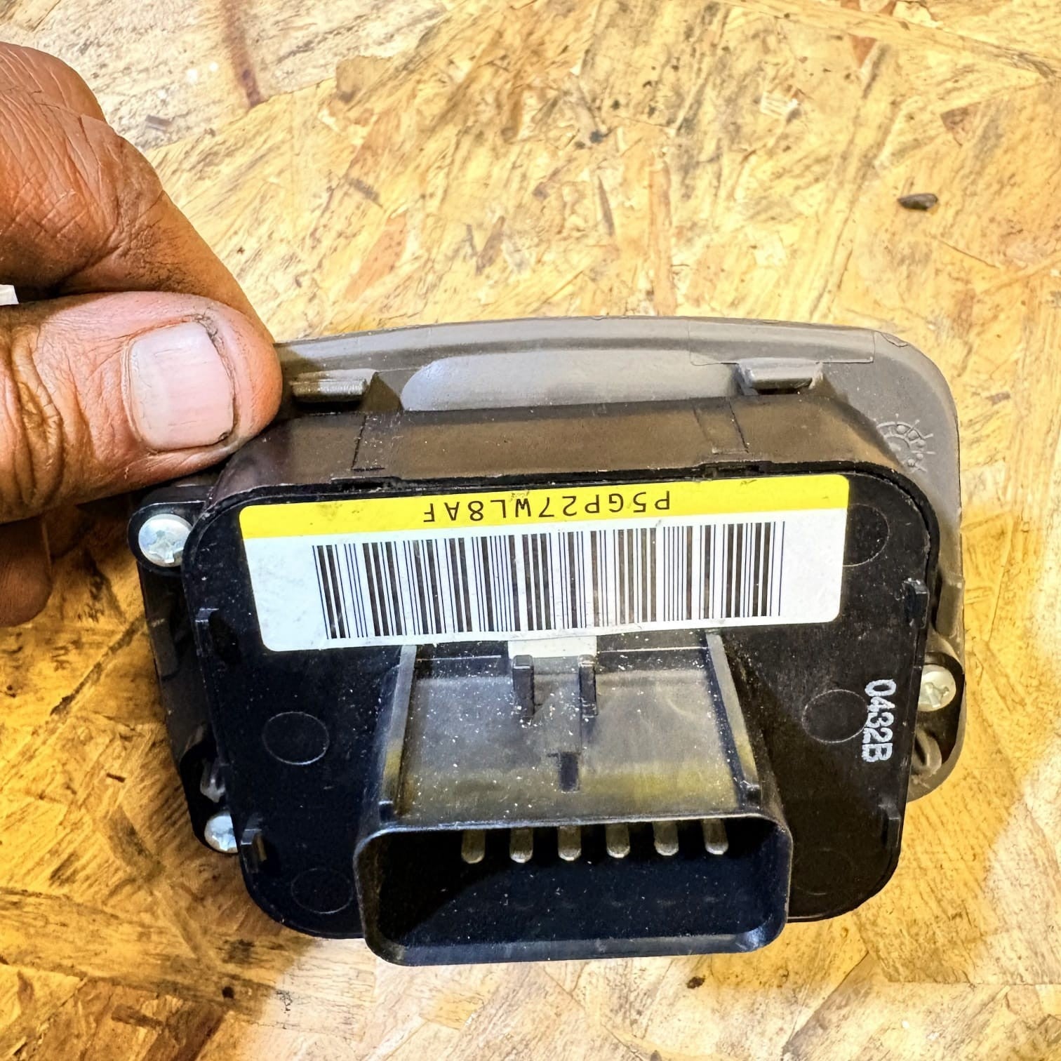 2003 Jeep Cherokee KJ/Liberty Centre Console Power Window Switch 56010090AD