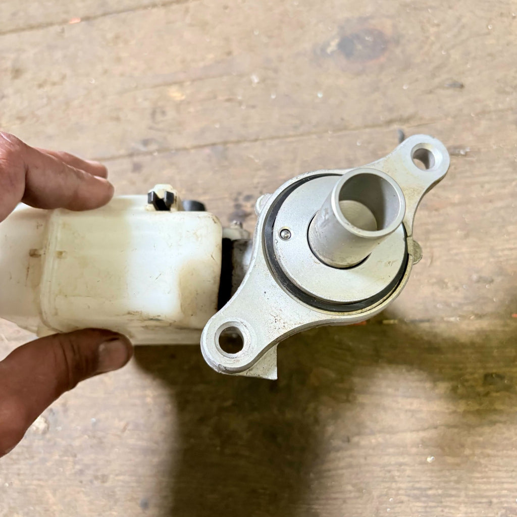 FIAT 500 2016 BRAKE MASTER CYLINDER & RESERVOIR 32069666