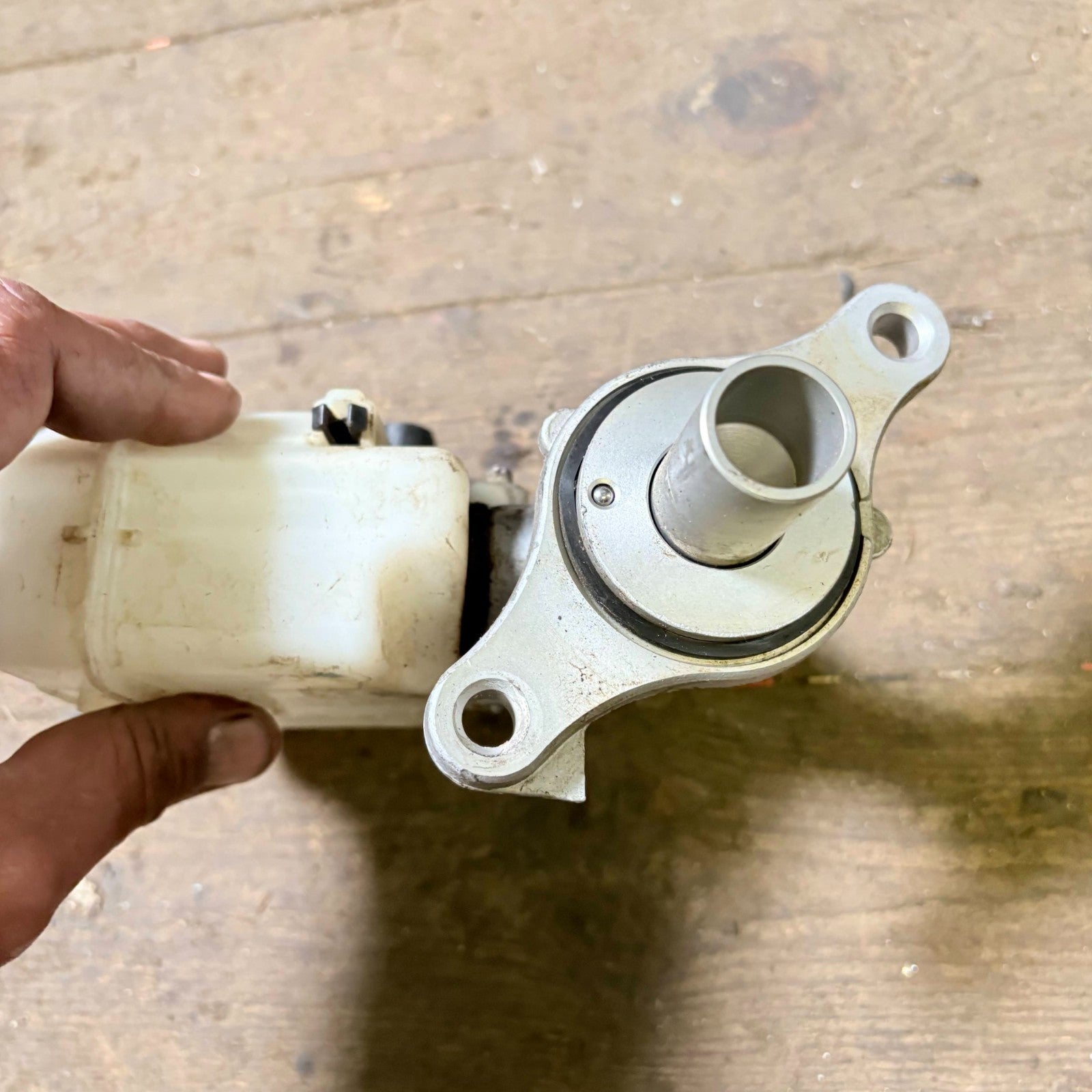 FIAT 500 2016 BRAKE MASTER CYLINDER & RESERVOIR 32069666