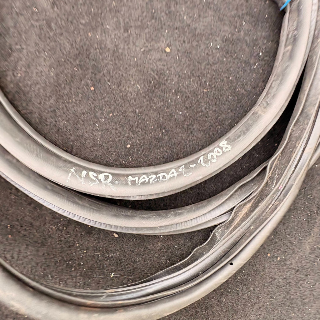 MAZDA 2 DE MK3 2007-2014 REAR LEFT N/S REAR DOOR RUBBER WEATHERSTRIP