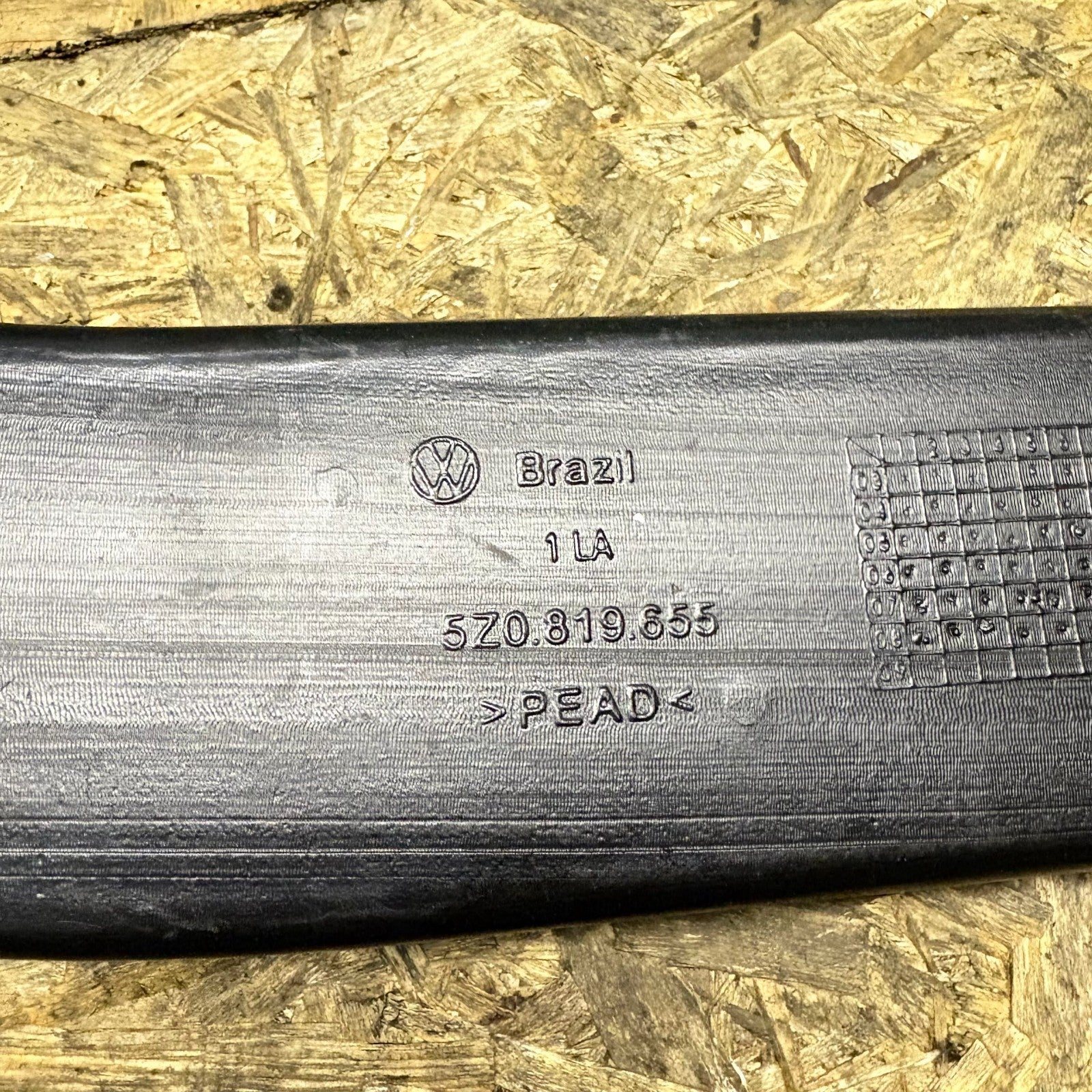 VW Fox 2005-2012 Left Dash Heater Vent Air Duct/Air Guide 5Z0819655