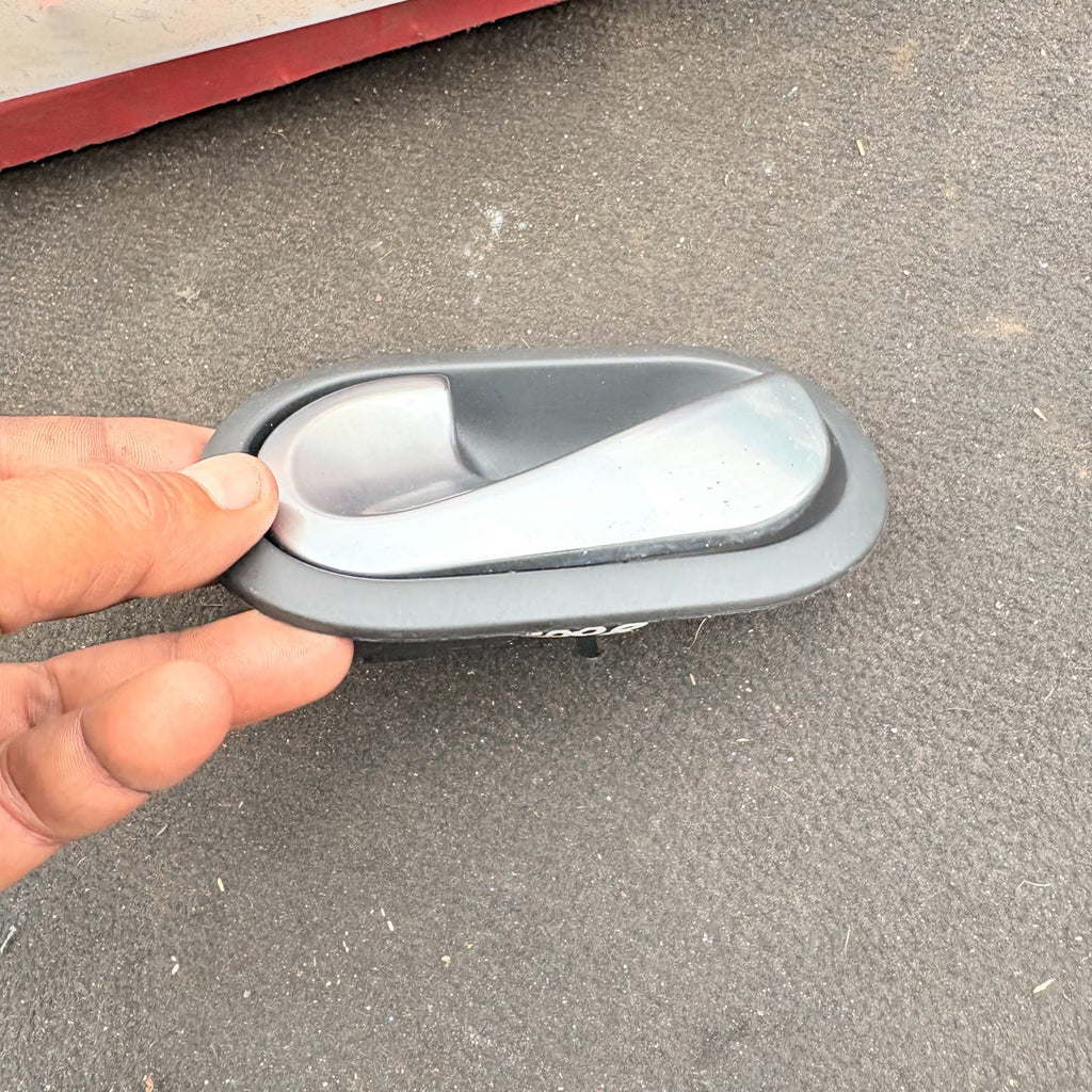 Renault Twingo 2008 Left Front Door Interior Handle