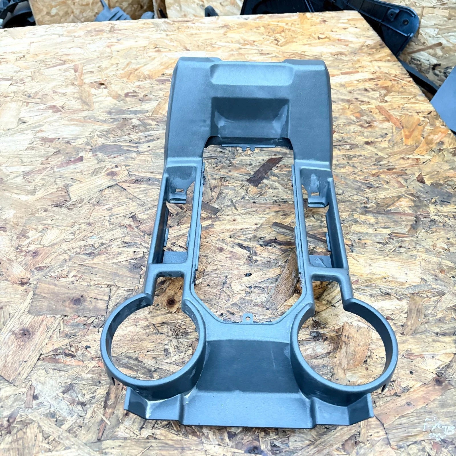 LAND ROVER DISCOVERY 3 2004-2009 CENTRE CONSOLE CUP HOLDER TRIM SURROUND