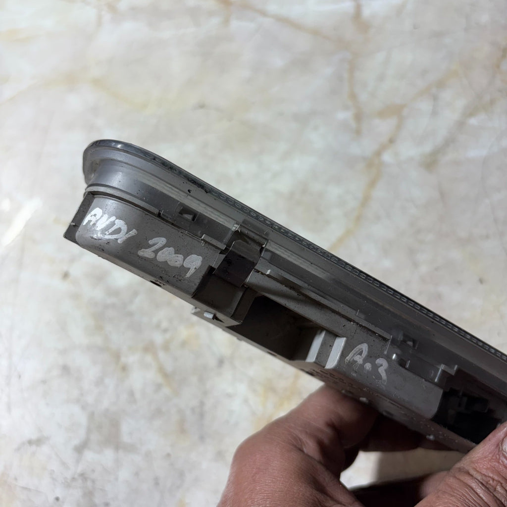 AUDI A3 INTERIOR CEILING LIGHT 8PO947111A 2003-2013