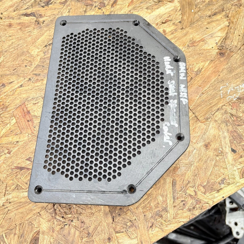 BMW 1 E81 E87 Underseat Subwoofer Speaker Trim Cover Passenger Front 4913631821