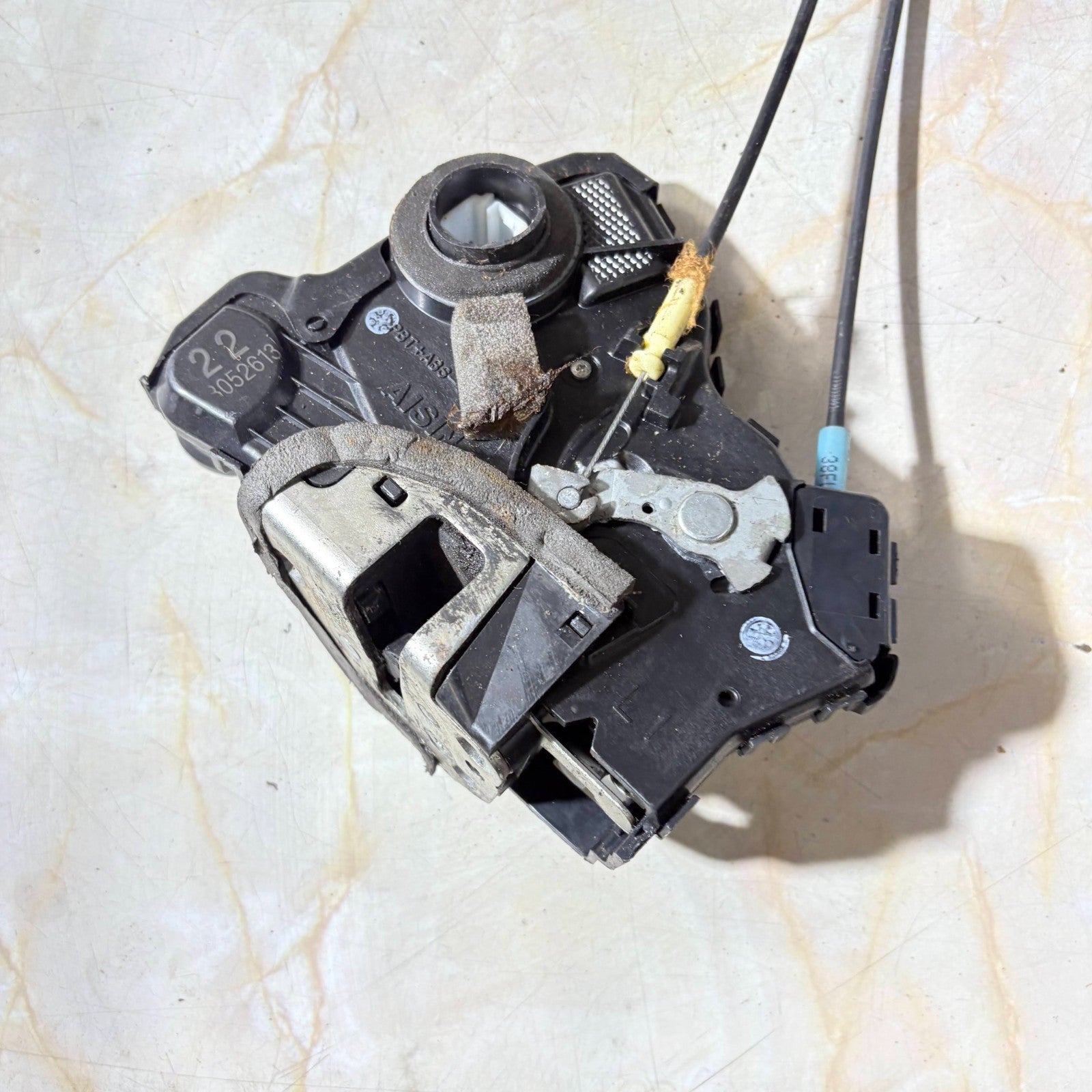 Daihatsu Sirion 2007-2015 Front Passenger Left Door Lock Catch Mechanism A046693