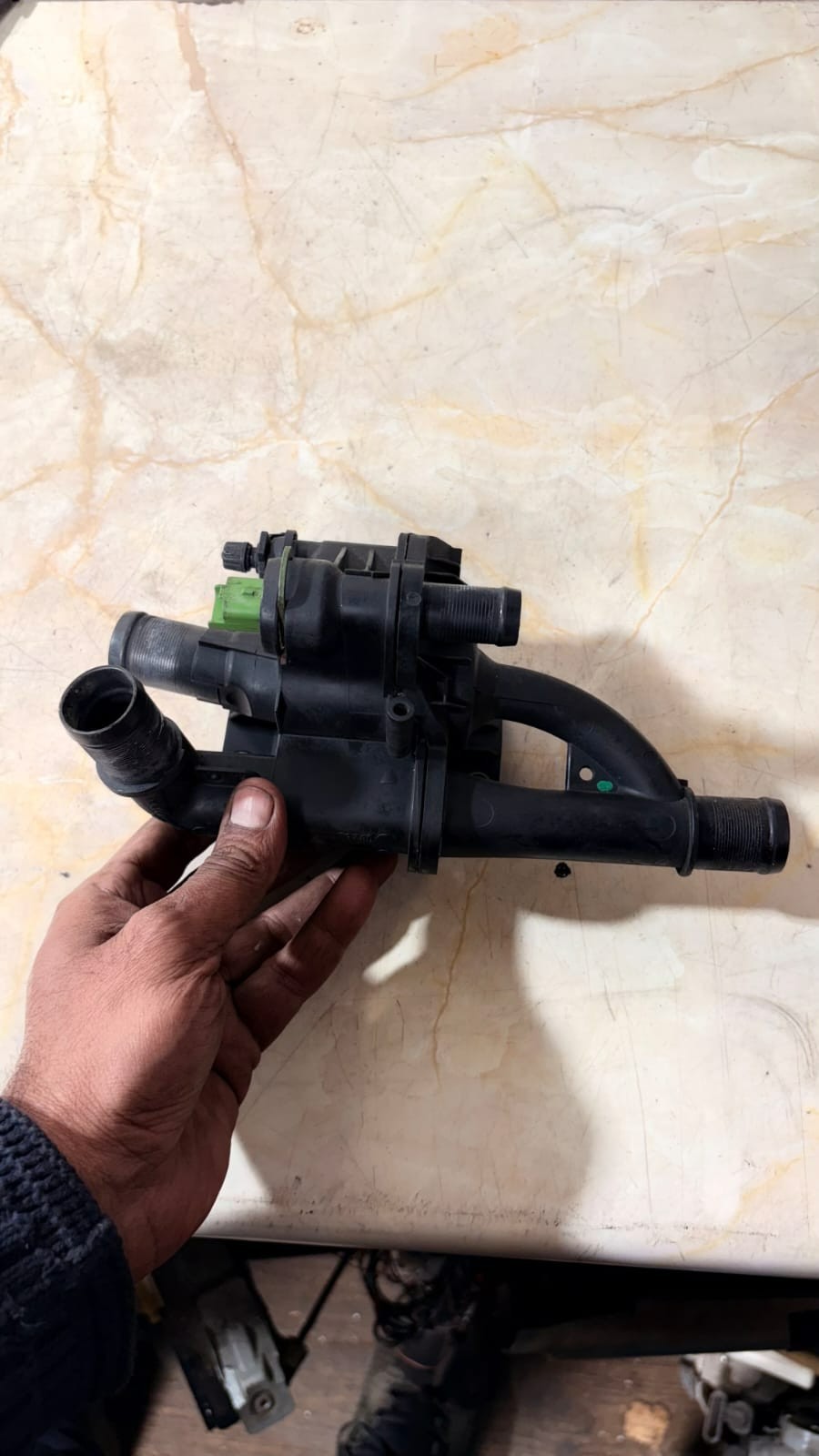 Ford Focus MK3 1.6 TDCI Thermostat Housing 9670253780 042652