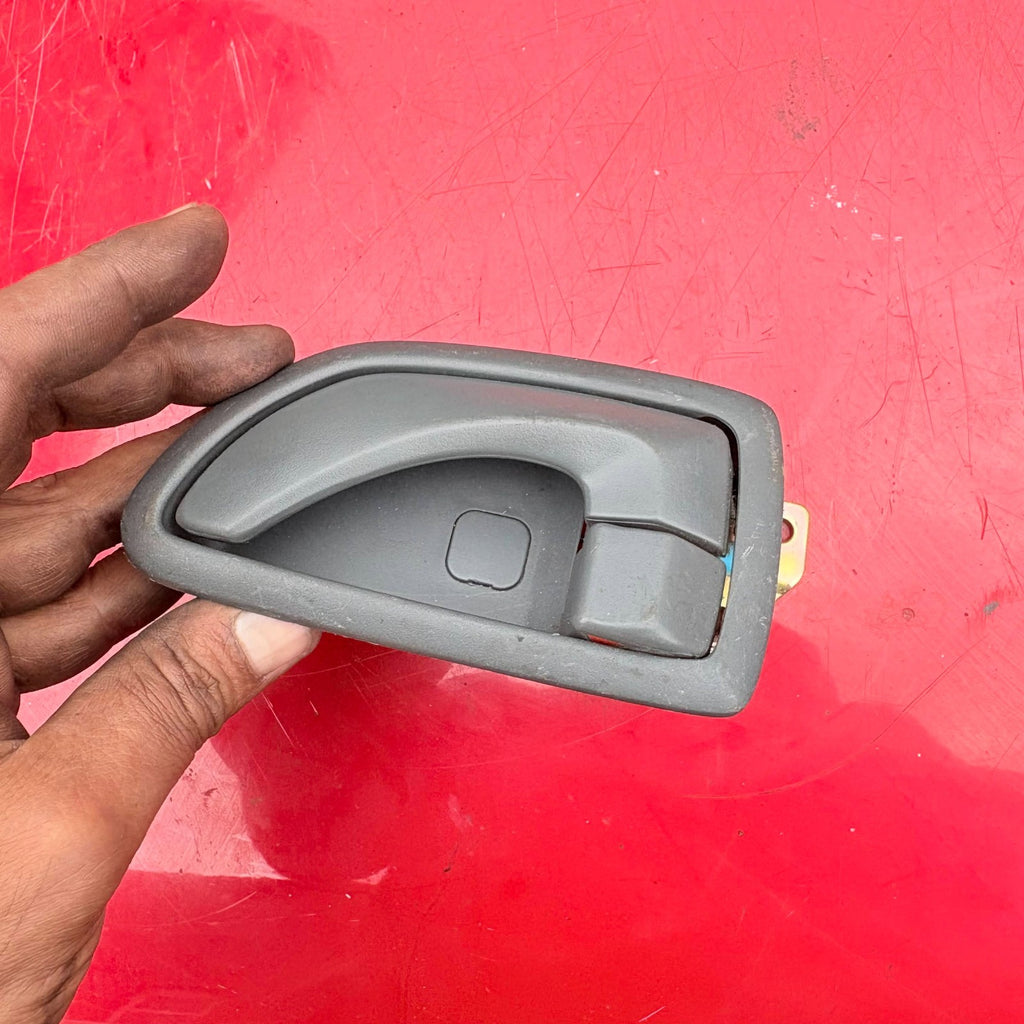 Kia Sorento Rear Passenger Side Back Door Interior Handle