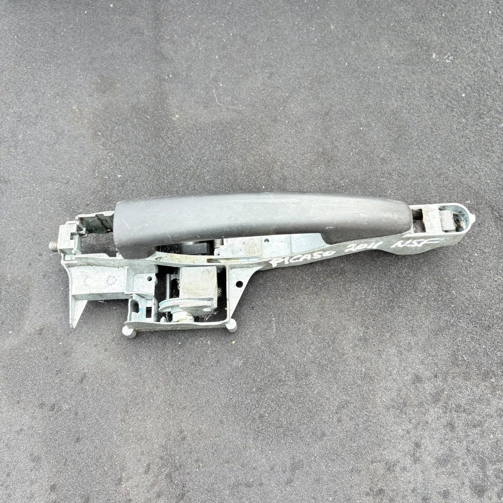 Citroen C3 Picasso 2009-2013 NSF Front Left Exterior Door Handle Bracket 1198G4