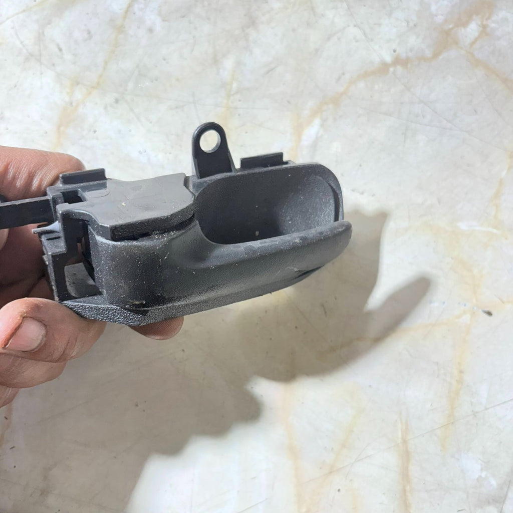 2005-2014 TOYOTA AYGO NSR PASSENGERS SIDE REAR LEFT INNER DOOR HANDLE