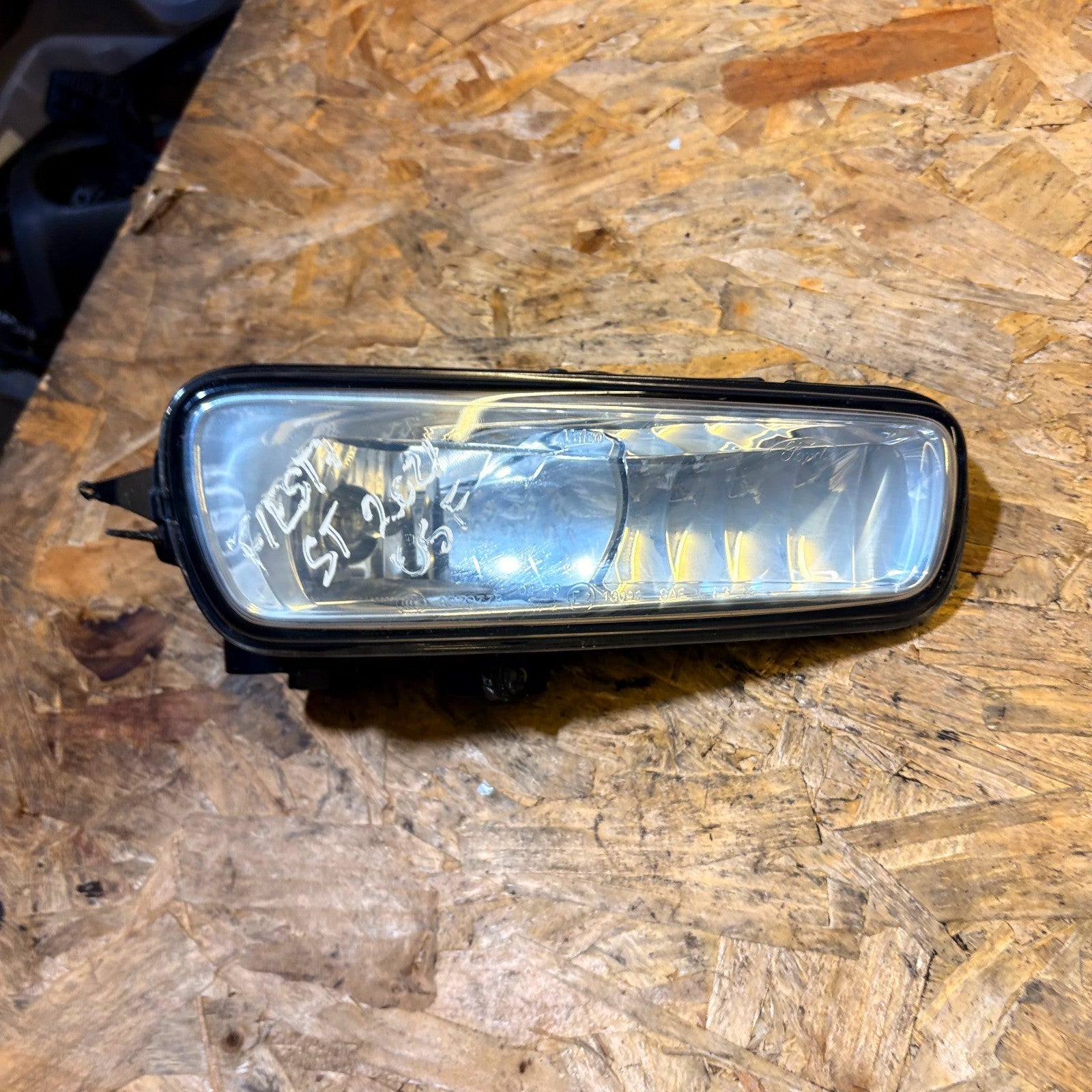 FORD FIESTA 2021 Fog Light Right Driver Offside Front O/S 71933