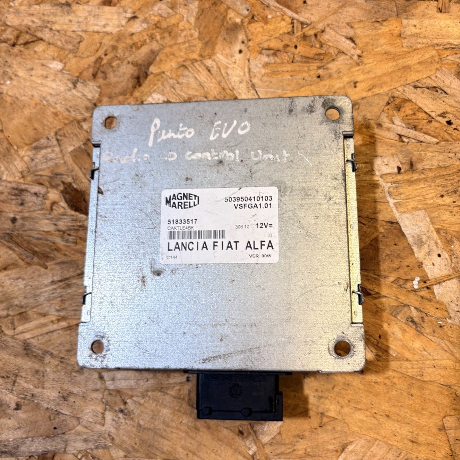FIAT 500 POP RADIO CONTROL UNIT MODULE 51833517