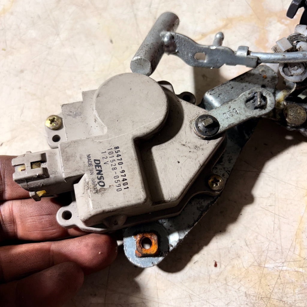Daihatsu Yrv Right Offside Rear Door Lock 85470-97401 Mk1 2001-2006U