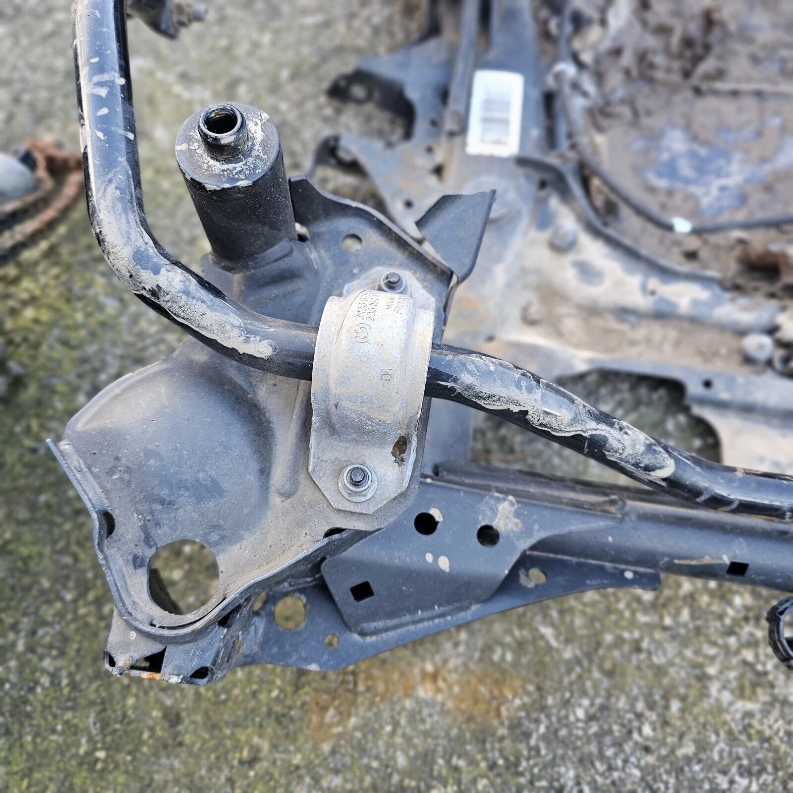 16- 19 BMW 4 SERIES 435D FRONT SUBFRAME 6860952 03 6792138-01